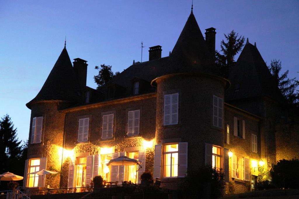 Chateau Le Mialaret Neuvic  Exterior photo